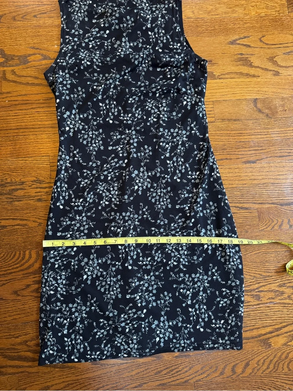 Jonathan Martin Black White Floral Shift Dress M Sleeveless Boat Neck